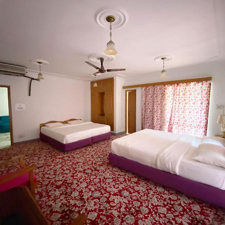 Hotel Season Palace Srīnagar 외부 사진