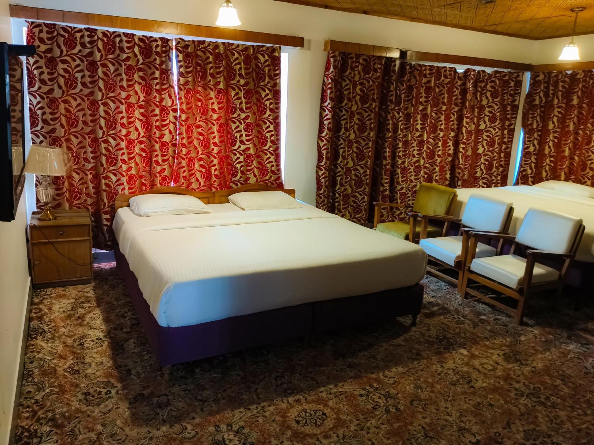 Hotel Season Palace Srīnagar 외부 사진