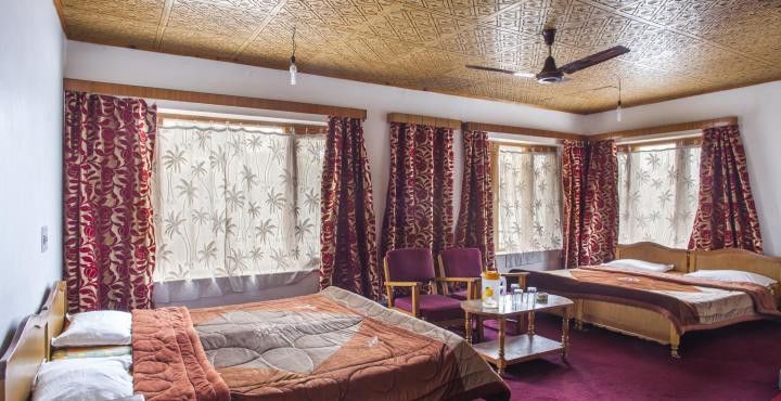 Hotel Season Palace Srīnagar 외부 사진